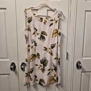 Hilo Hattie White Tropical Floral Sleeveless Tunic